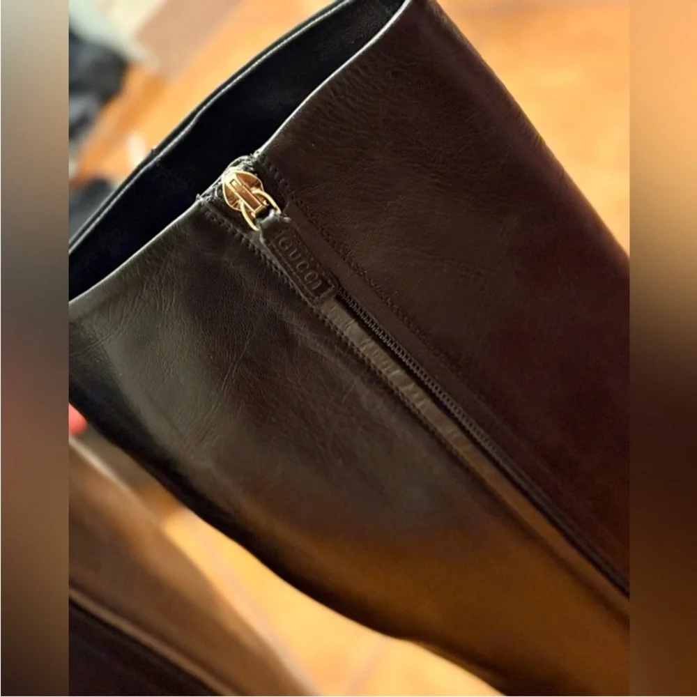 Gucci Black Leather Shoe with Gold Detail